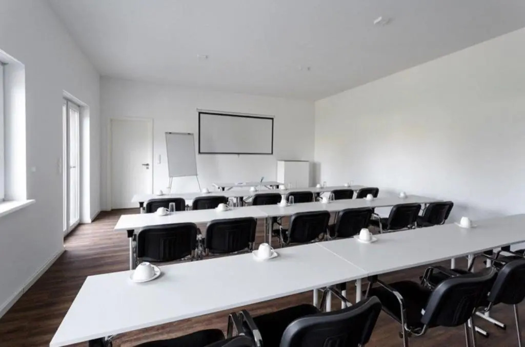 Monteurzimmer Berlin Pankow mit Dachterrasse - Nur 10 min. von der A10 - 3 Zimmer/ 7 Betten