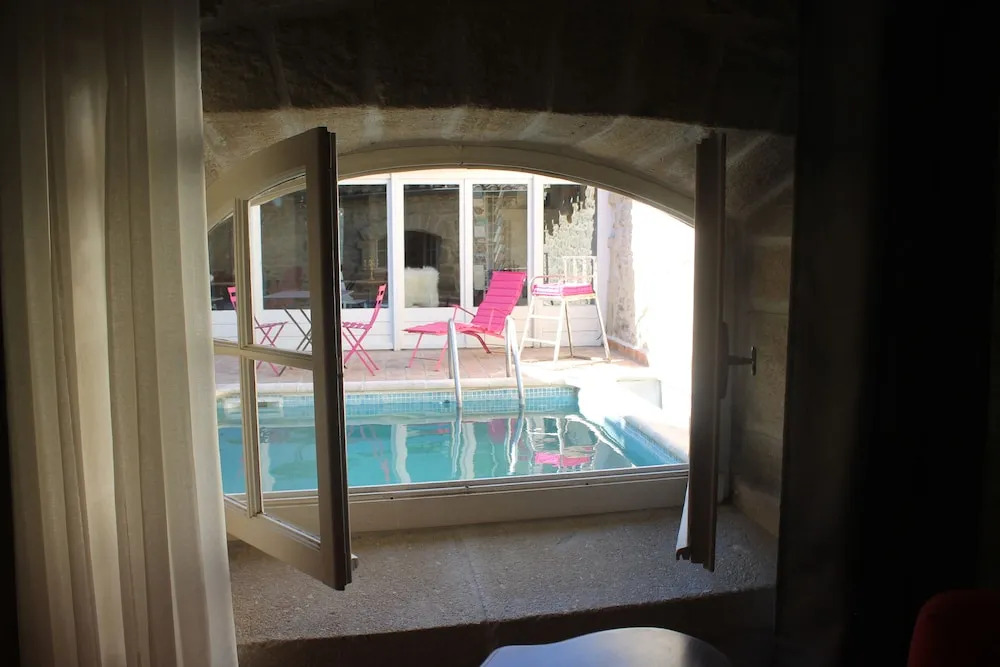 LA DEMEURE Bed and Breakfast