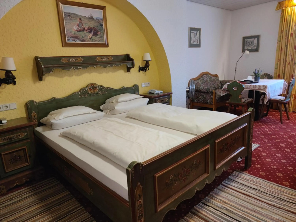 Hotel Tilman Riemenschneider by ANS