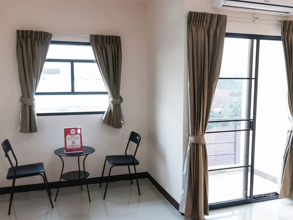 Nida Rooms Don Kaew 700 Years Stadium