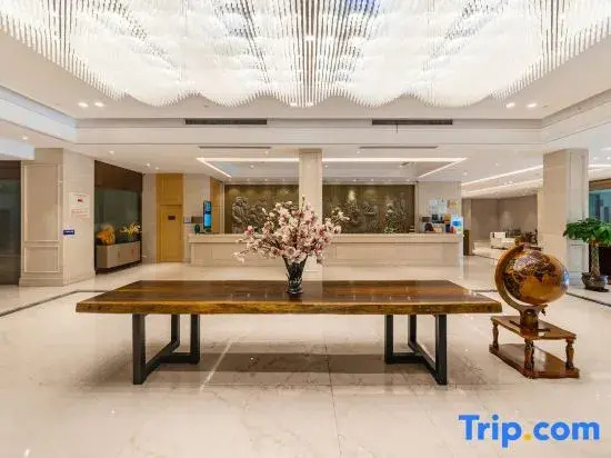 Vienna International Hotel (Wenzhou South Railway Station)