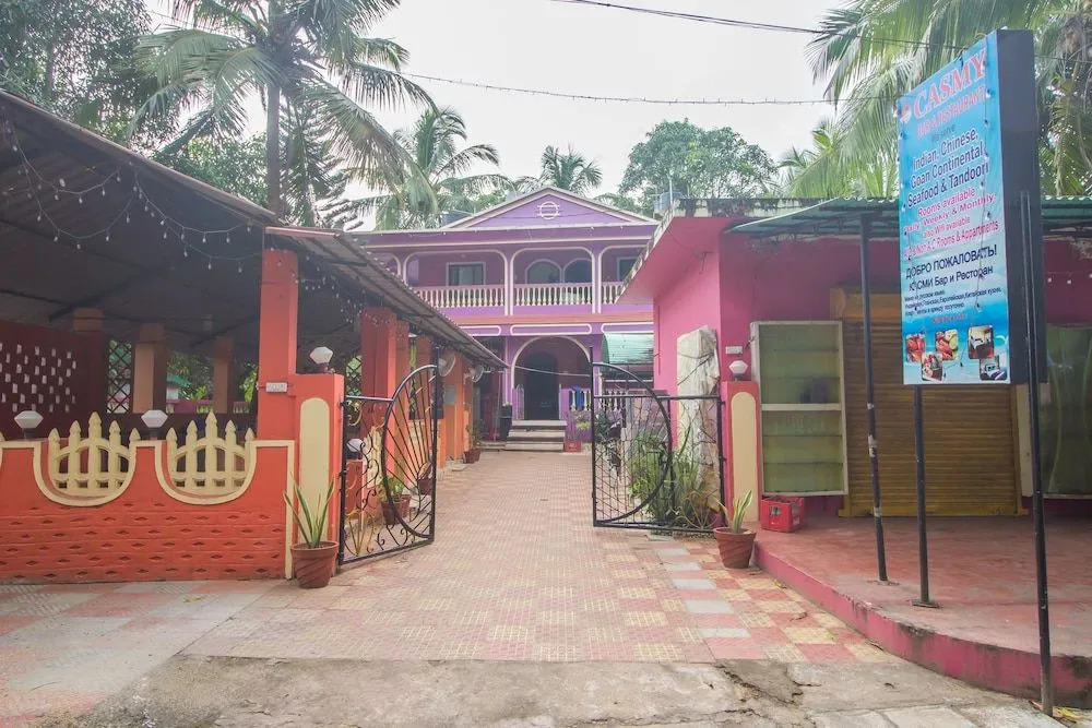 OYO 22067 Home Cozy 1BHK Near Carmona Beach