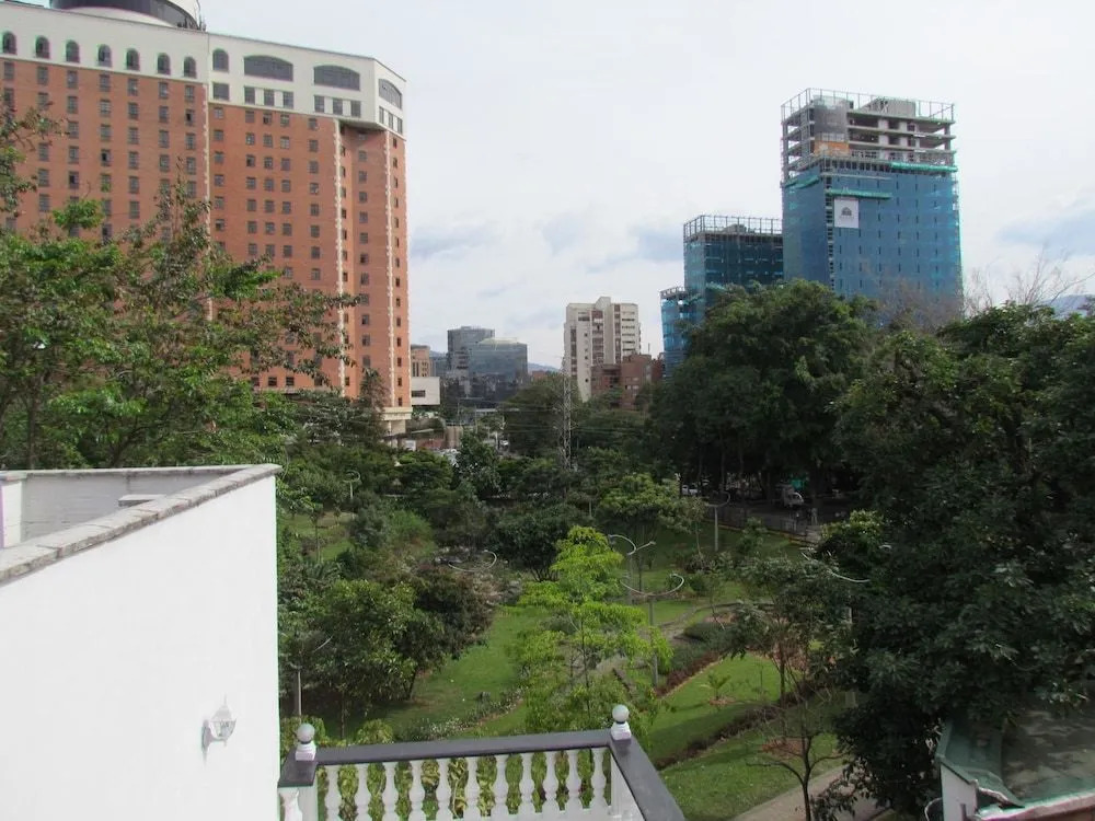 Poblado Brownstone