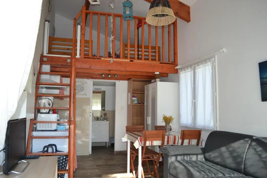 2KM DE LA PLAGE-JARDIN-WiFi-PARKING-DRAPS ET SERVIETTES