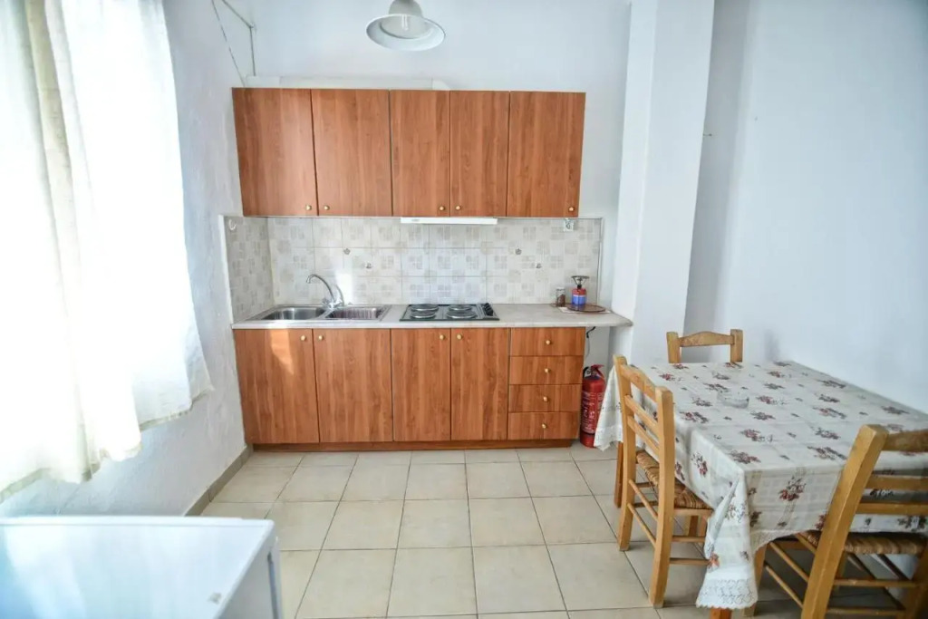 To Gefyraki Rooms