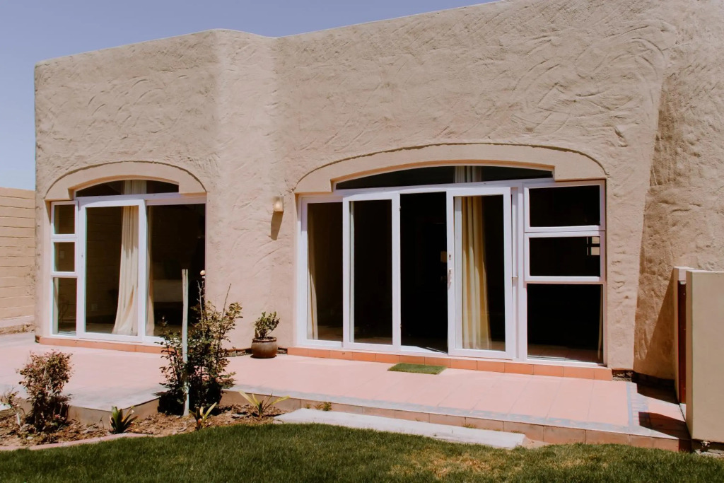 DESERT DREAMS BED and BREAKFAST CC