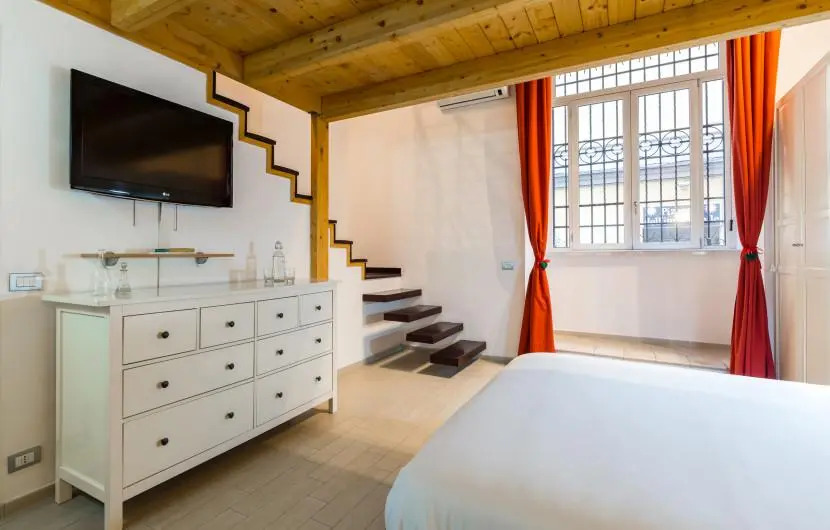 Flat 190M² 3 Bedrooms 3 Bathrooms - Naples