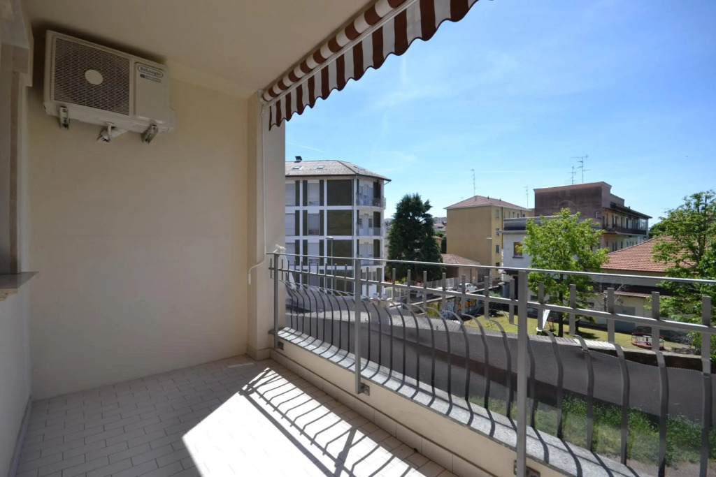 Chicco Apartment Small Business