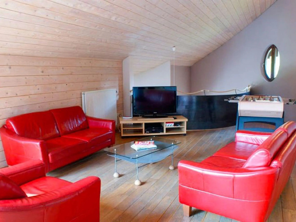 Large Home with Sauna, Ovifat