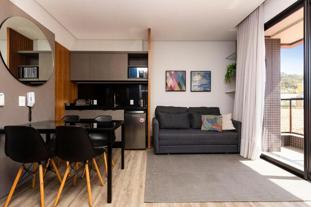 AION 205 - Apartamento a 50 metros da praia de Bombinhas - Piscina e Academia com Vista Panorâmica