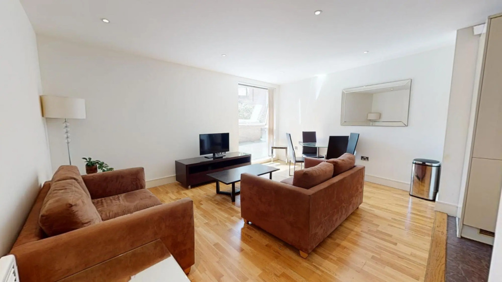 Comfy One Bedroom Apartment in Heart of Waterloo