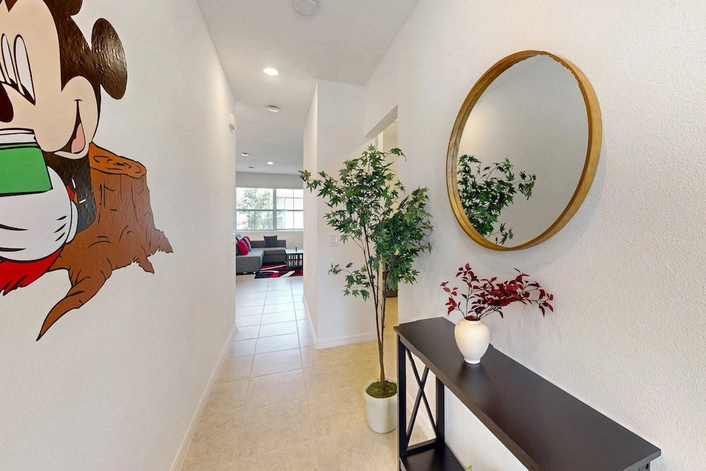 No Worries Retreat Disney-themed Townhouse in Davenport With Resort Amenities