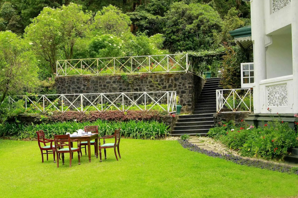 Green Forest Hotel