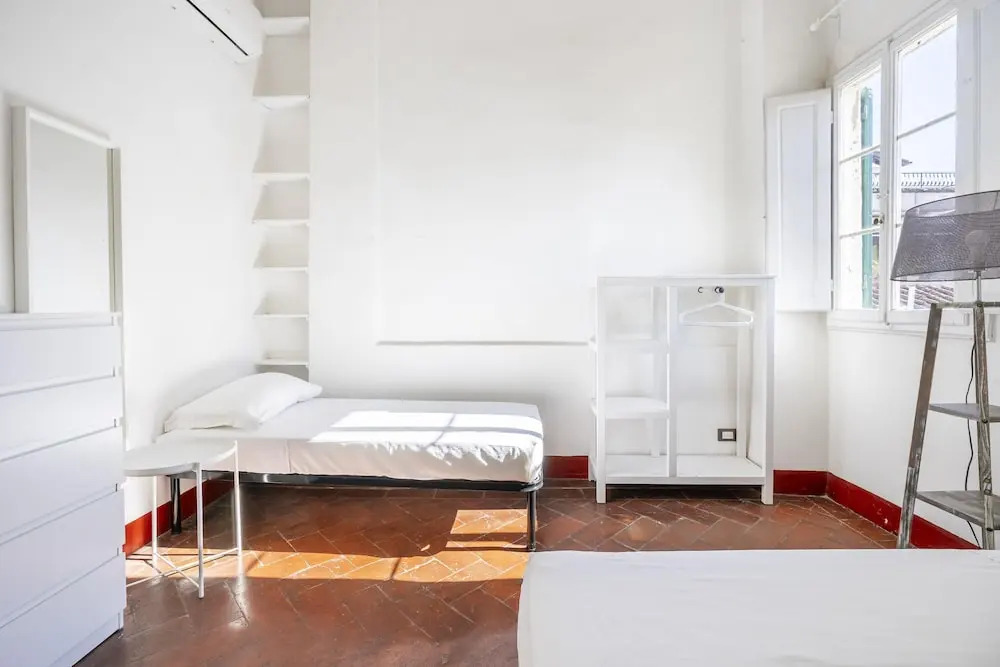 Cerchi 3 in Firenze With 2 Bedrooms and 1 Bathrooms