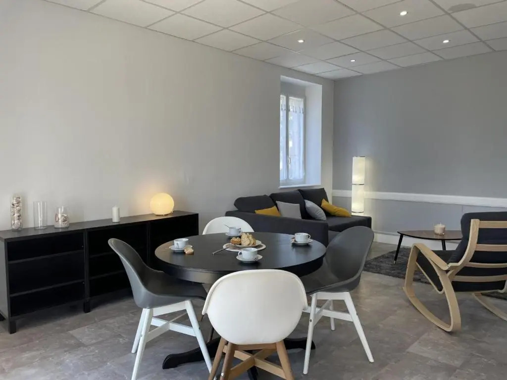 Maison moderne à La Chabanne avec jardin et animaux admis - FR-1-489-341