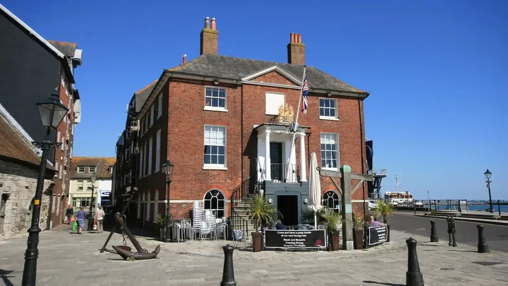 Endless Summer - Spacious Living Space on Poole Quay