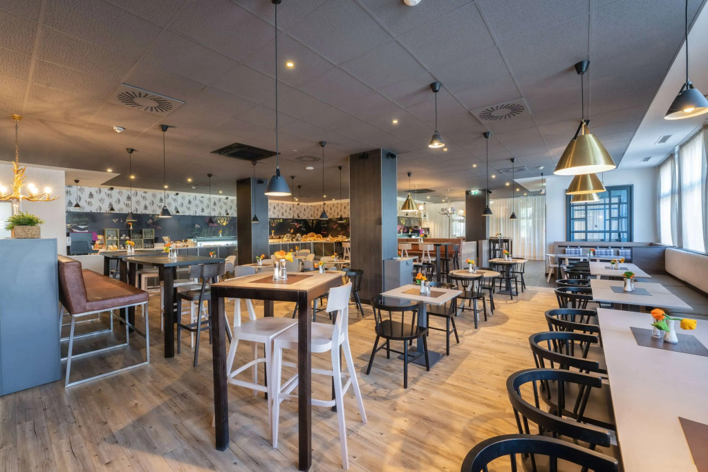 Отель Plaza Inn Salzburg Messe