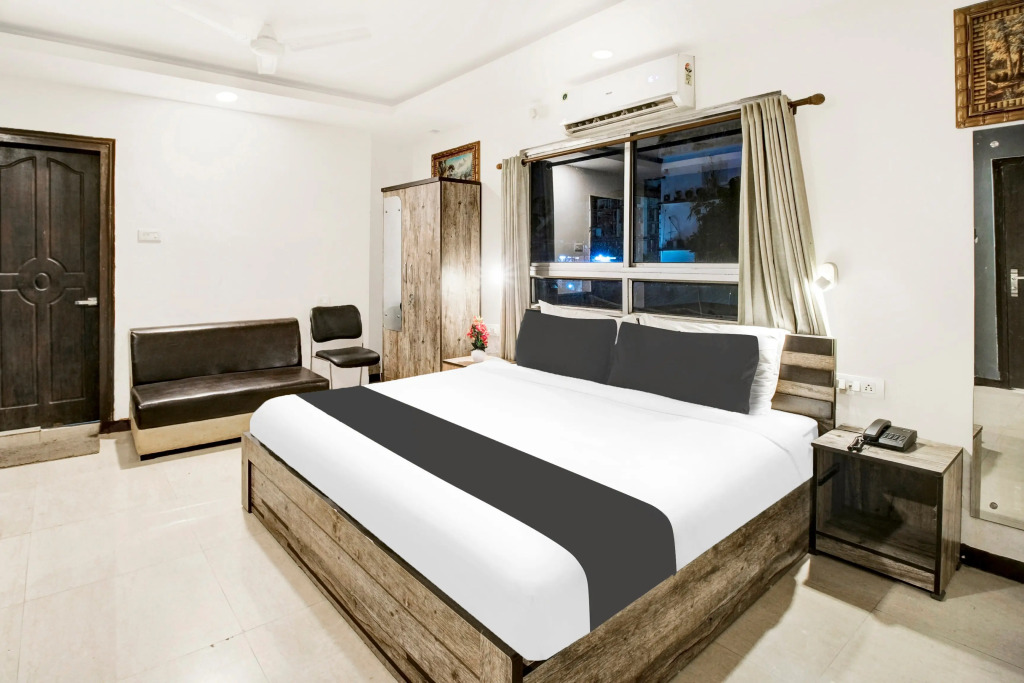 Townhouse Hatigaon Near Medicity Formerly Hotel Grand Majesty