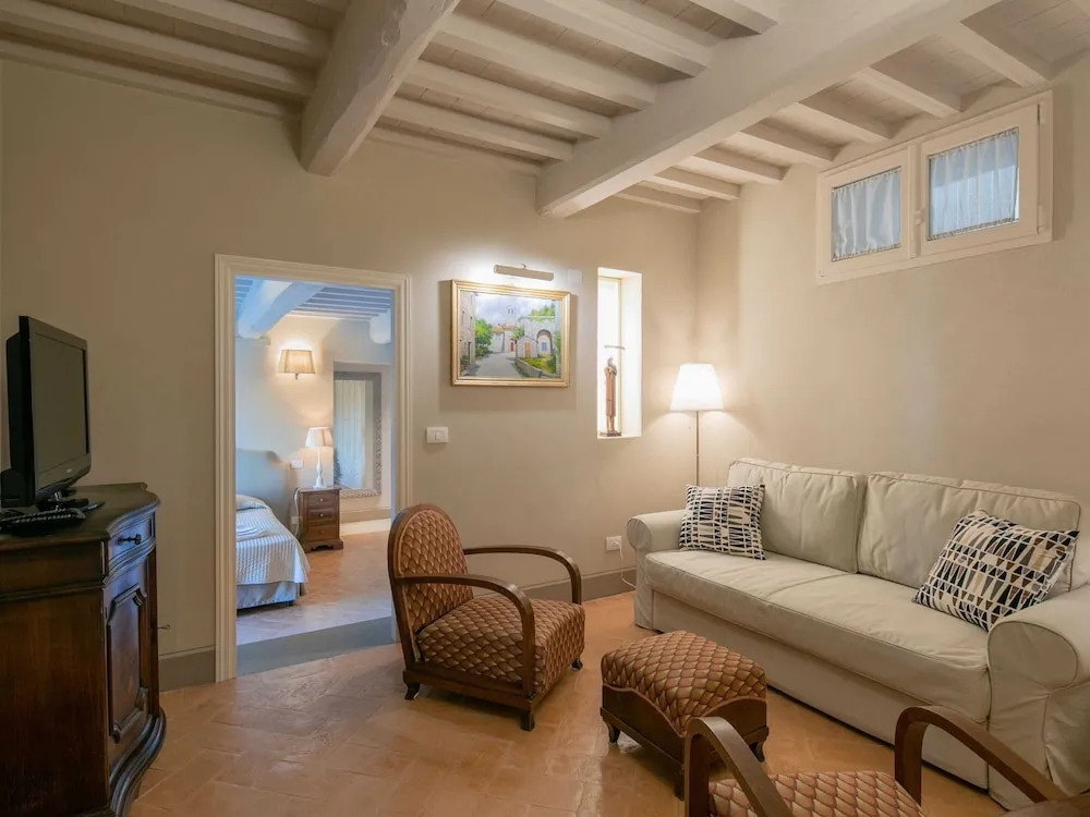 Holiday Home in Cortona With Pool & Valley Views