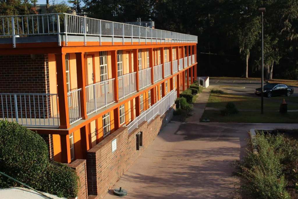 Seven Hills Suites