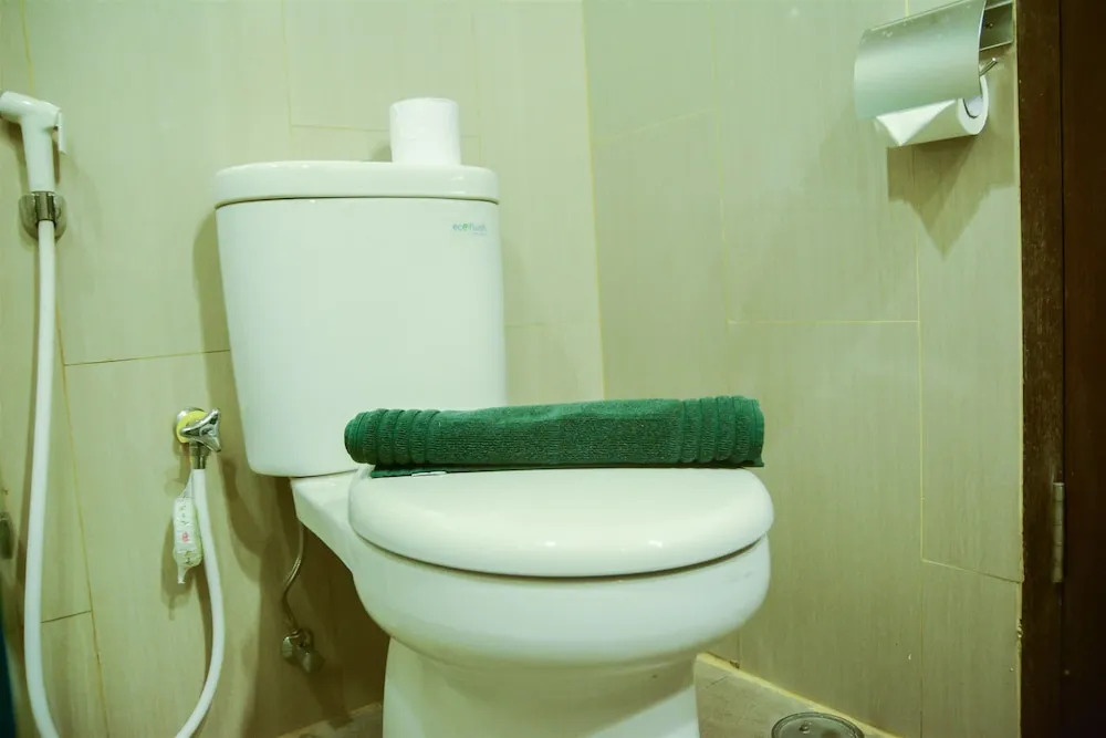 Cozy 1BR H Residence Apartment near MT Haryono
