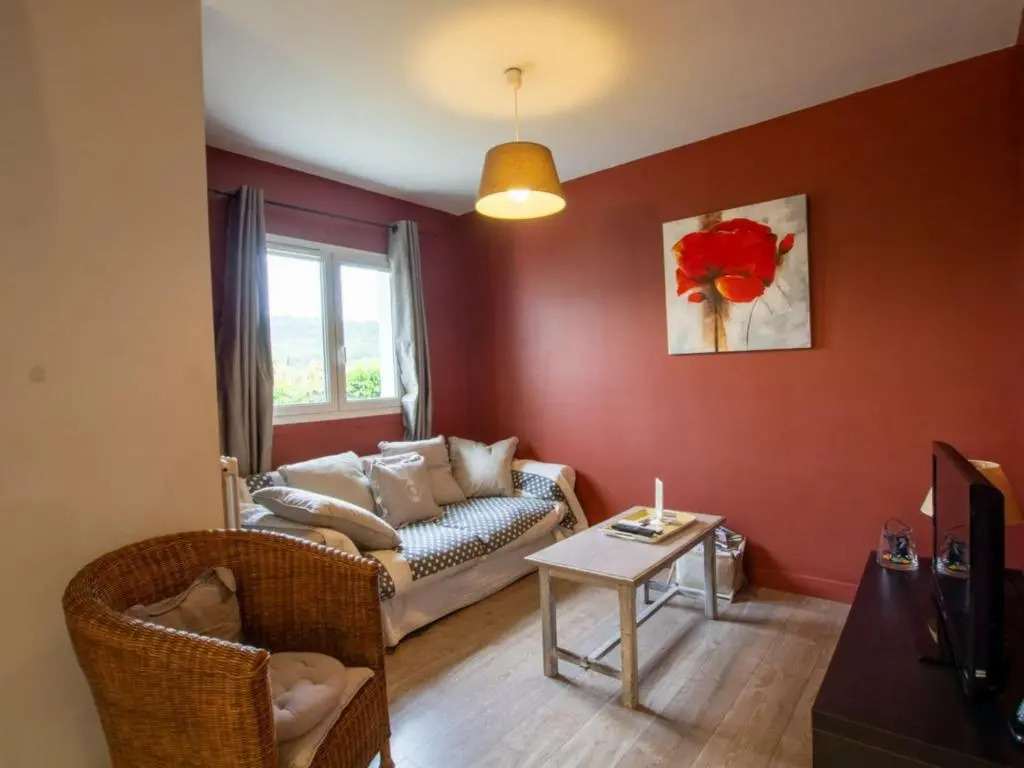 Maison rénovée avec WiFi et terrasse à Trélissac - FR-1-616-74