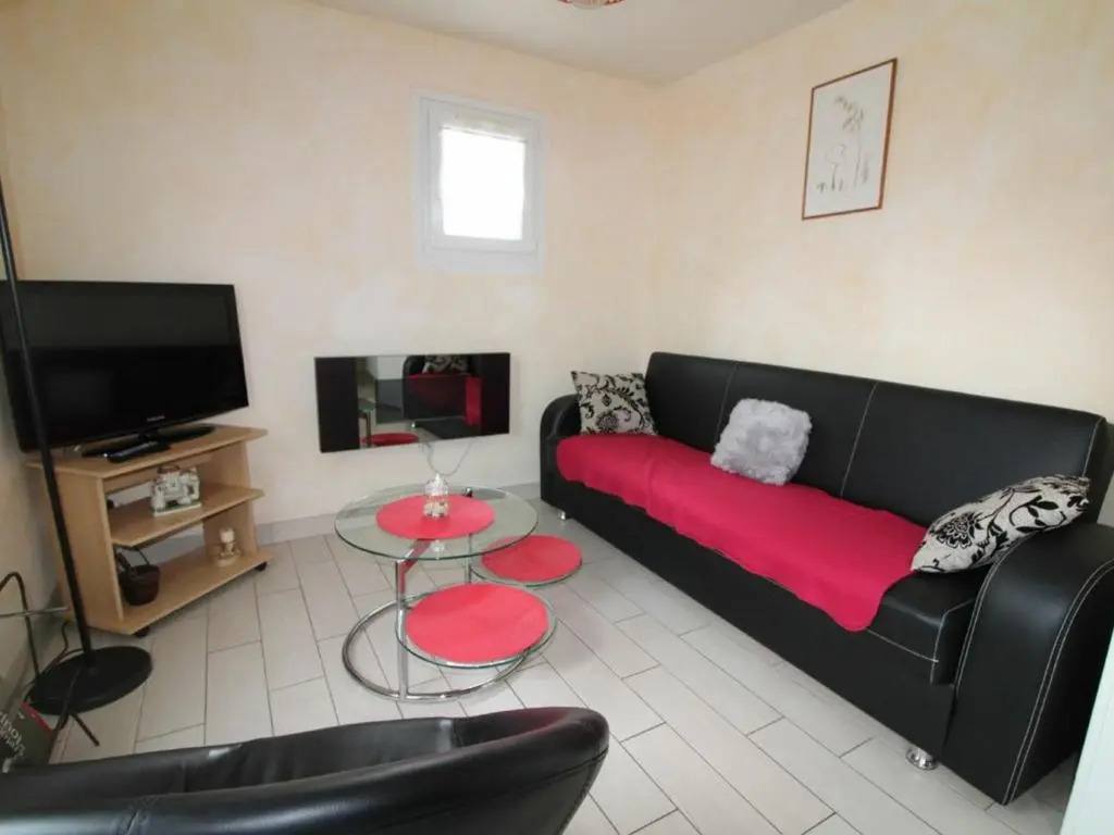 Chalet familial avec grand jardin et équipements pour enfants, à 500m du centre de Ban-sur-Meurthe - FR-1-589-33