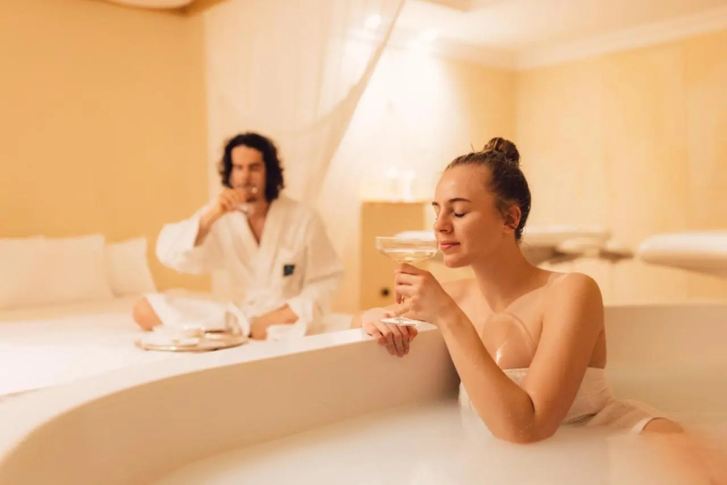 Alpenpalace Luxury Hideaway & Spa Retreat
