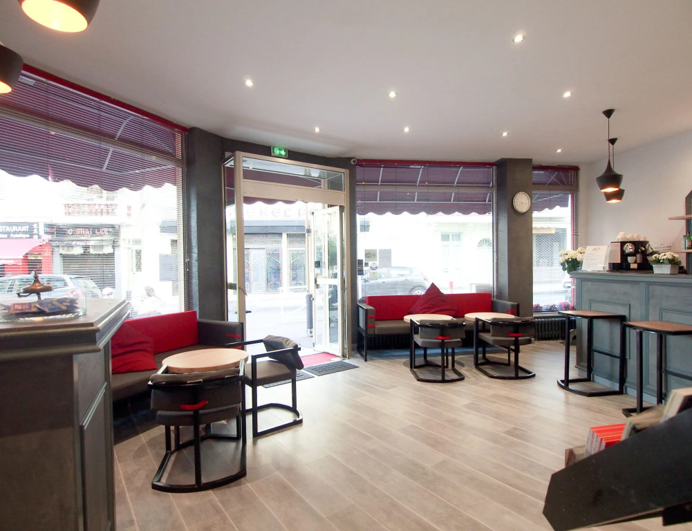 Apartment in Juan-les-pins Near Sandy Beaches