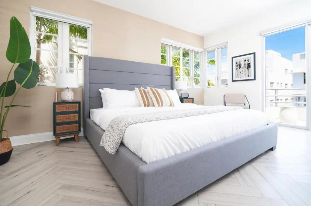Luxuri Suites