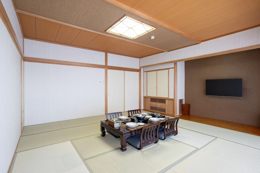 Hakone Ashinoko Bikeikan 箱根芦ノ湖 美景館