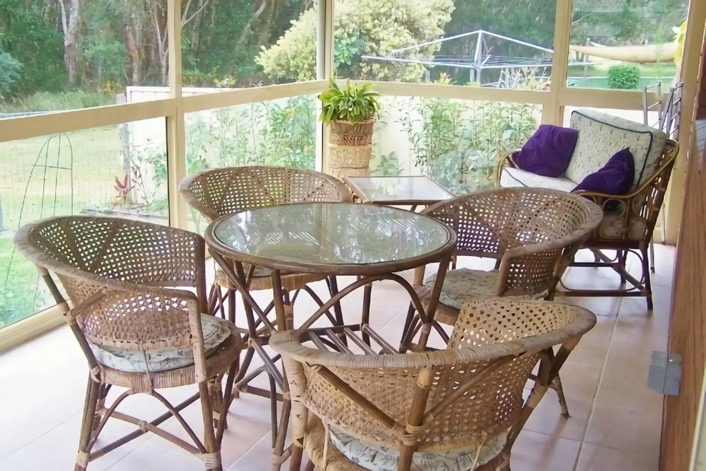 Sunny Nook - Bring your own linen