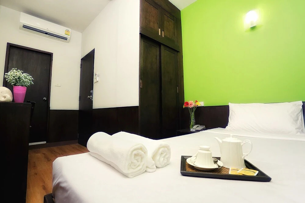 Baan Namtarn Guest House