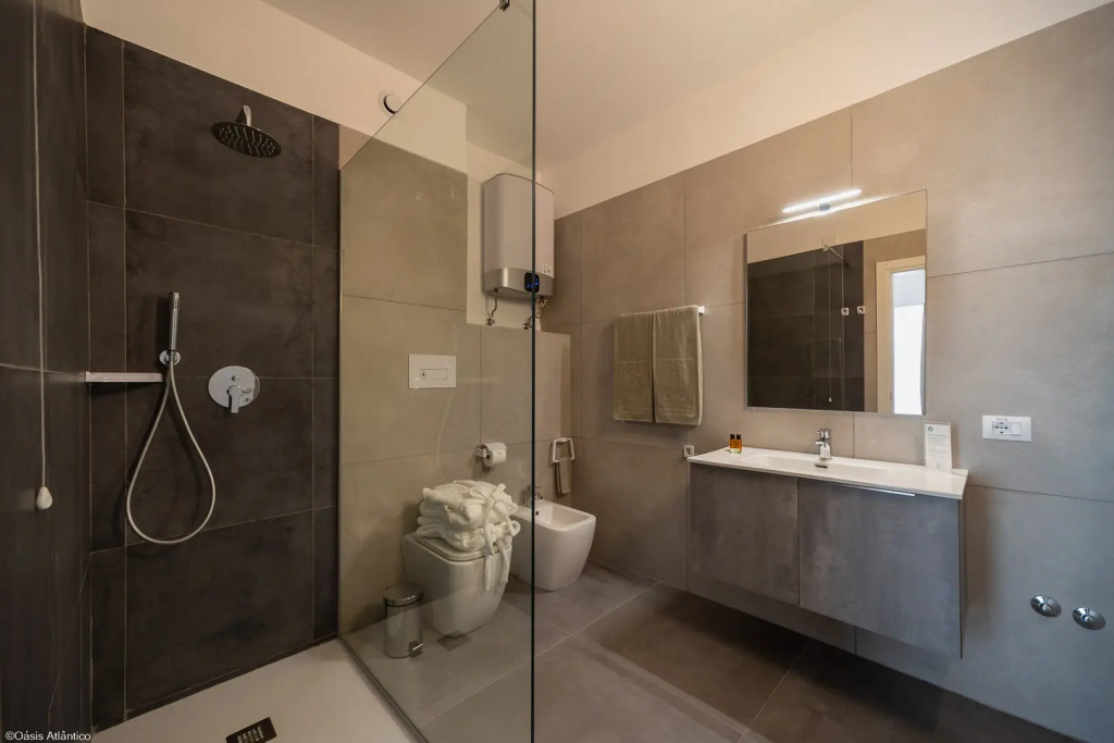 Oasis White Hotel