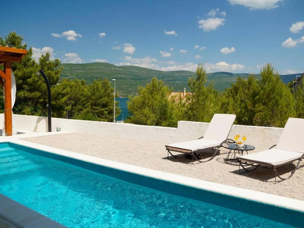 Wonderful Holiday Home in Pridraga with Wellness
