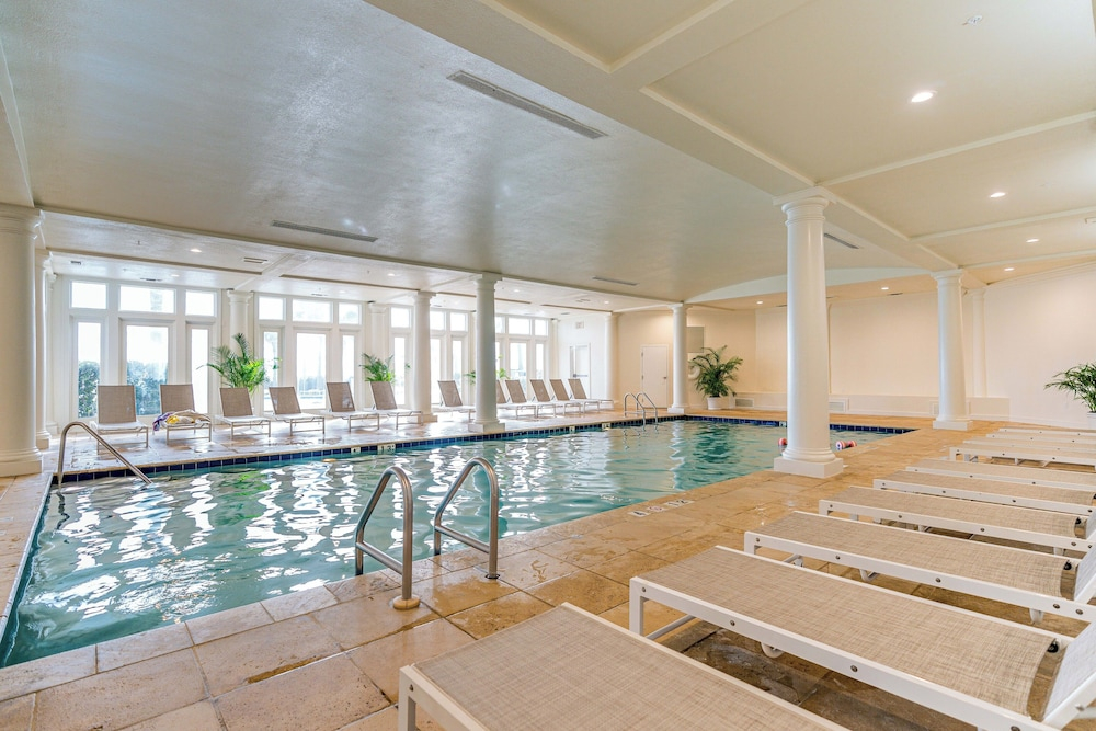 The Beach Club B202