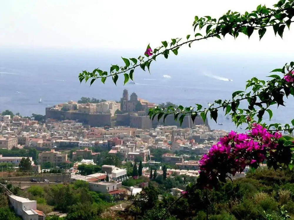 Apartment With 2 Bedrooms in Pianoconte, With Wonderful sea View, Furnished Terrace and Wifi - 2 km From the Beach