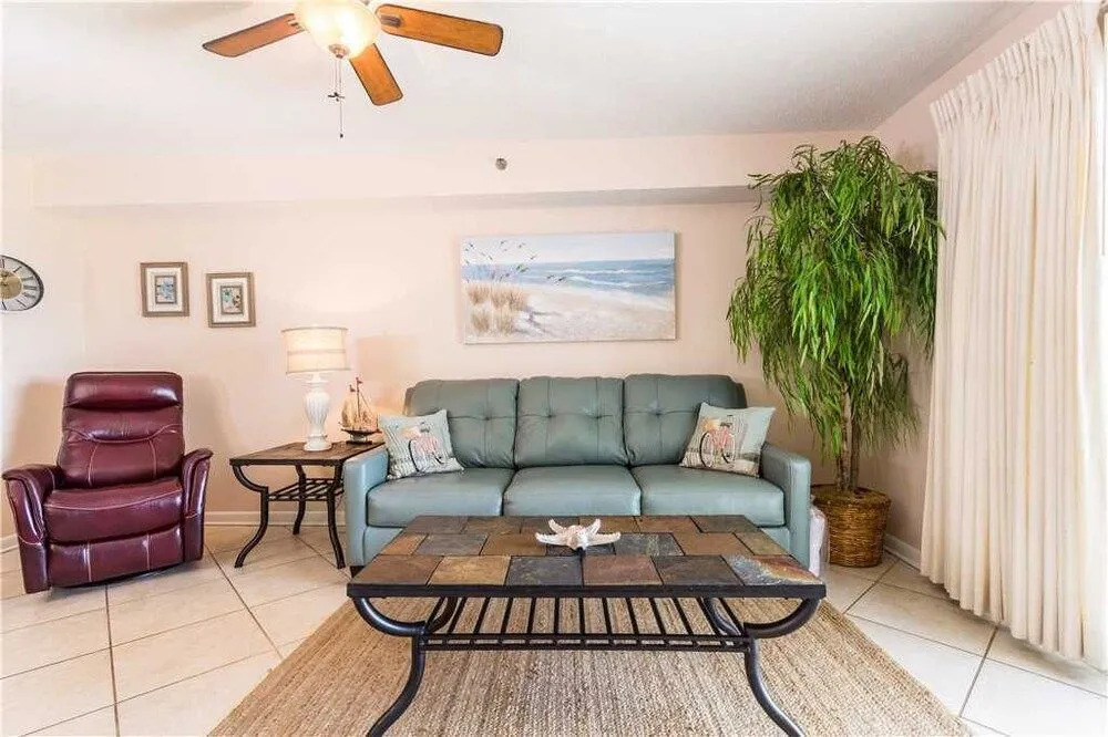 Four Winds 104 - 1 Br condo by RedAwning