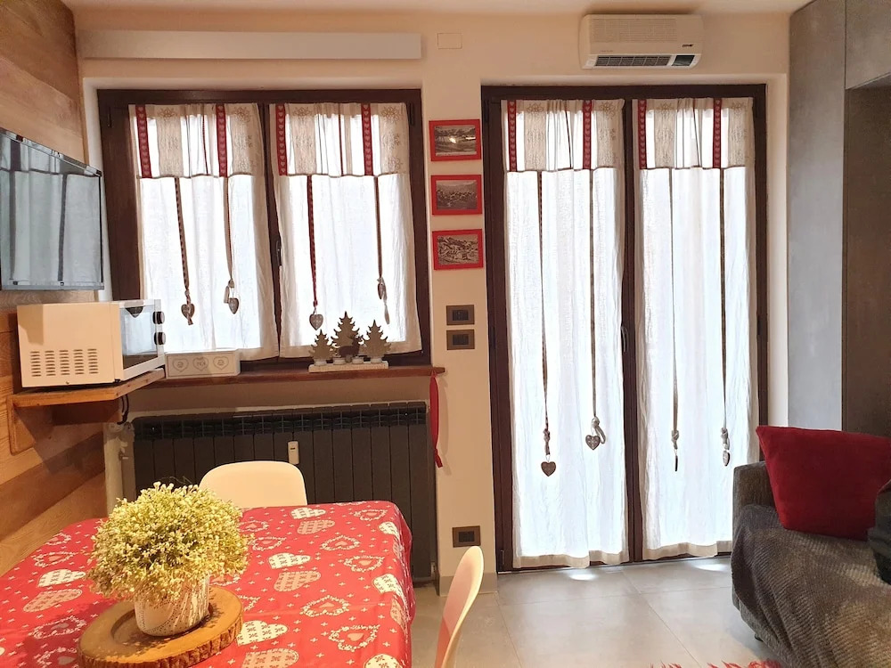 Casa Sofia - Magnificent new Built Town Center Studio Apartment With Terrace