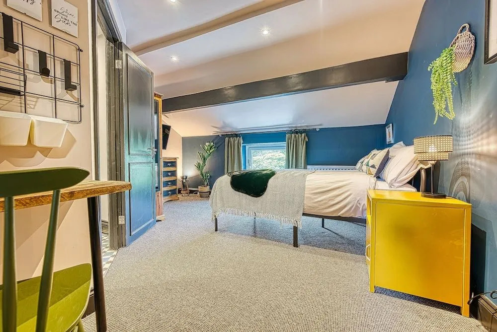 New Unique Keighley Room