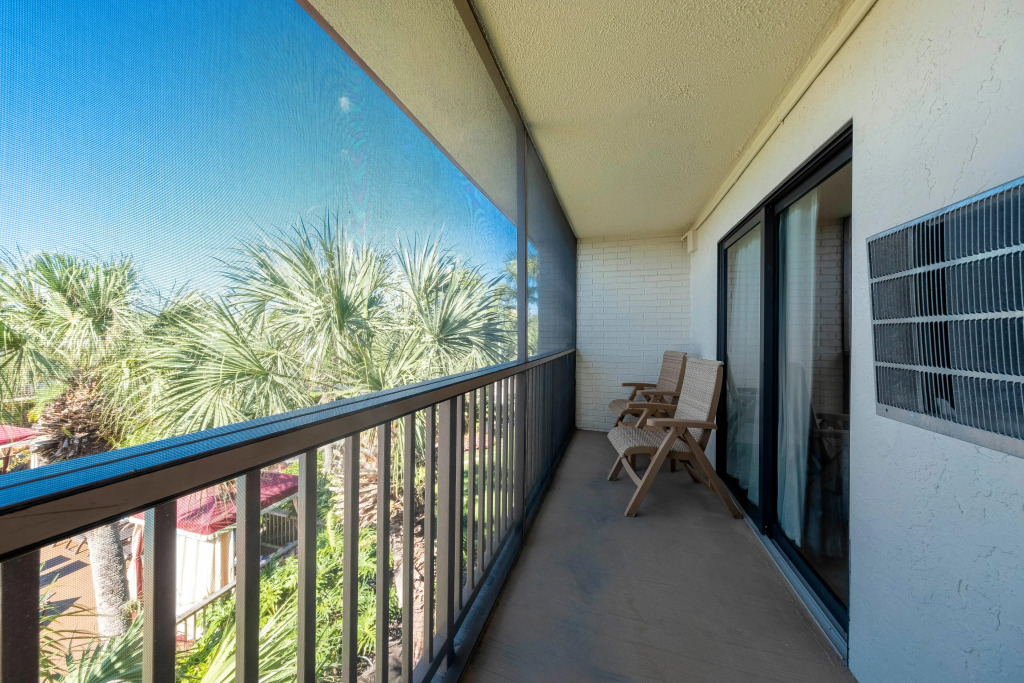 Red Roof Inn PLUS+ & Suites Naples Downtown-5th Ave S