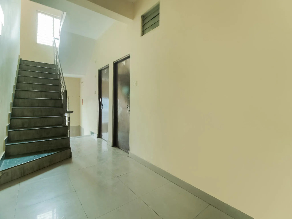 Hotel Aura Inn by OYO Rooms