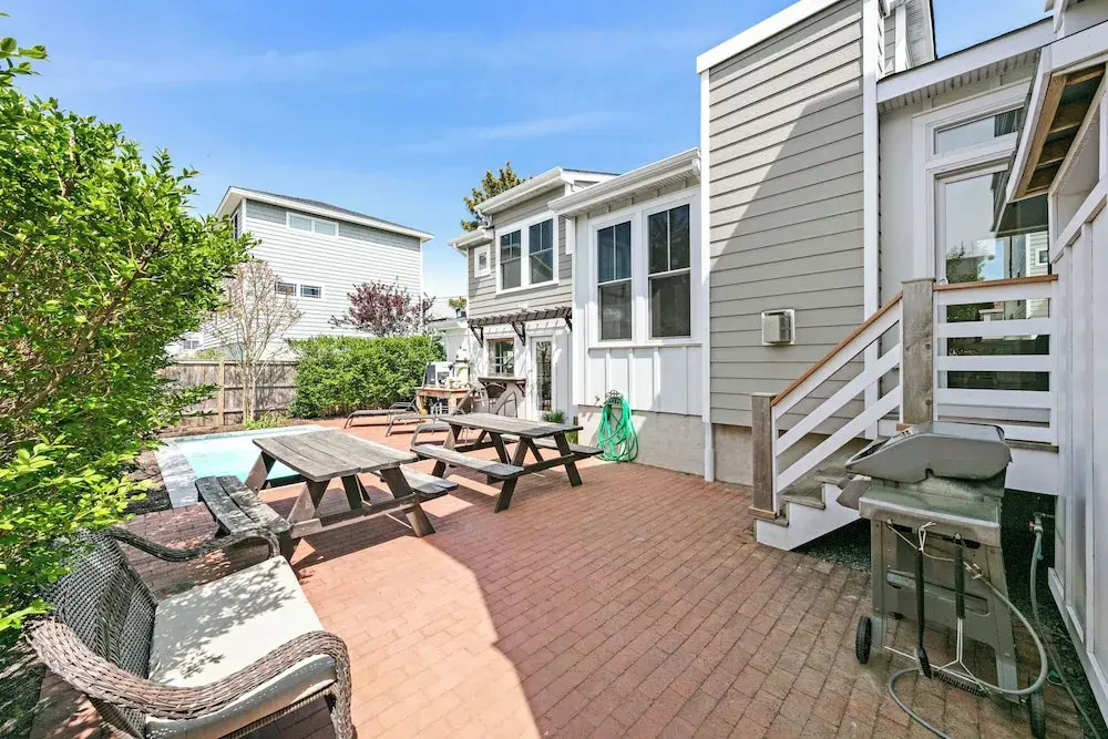 Walk to Sand & Fantasy Island: Beach Haven Getaway