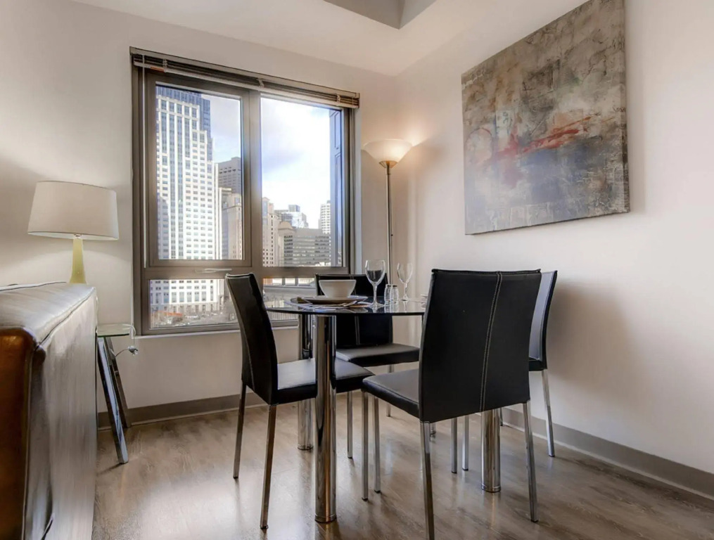 Global Luxury Suites at The Theatre District