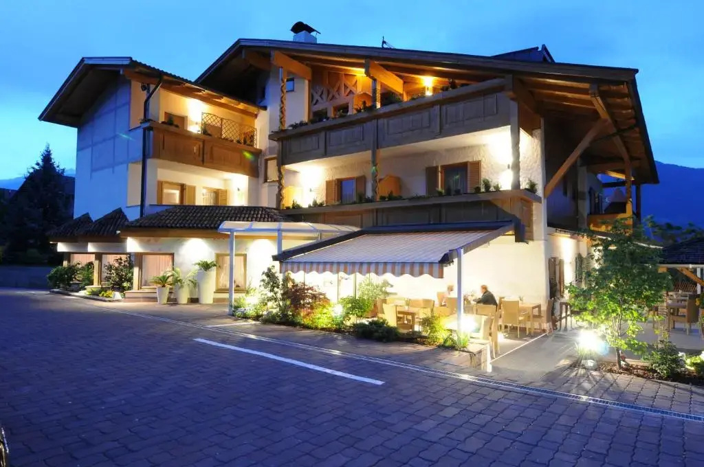 Hotel FleurAlp