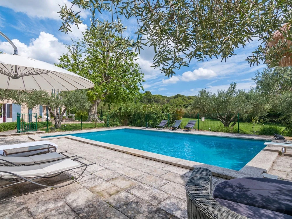 Fancy Villa With Artistic Interiors and Pool in Paradou