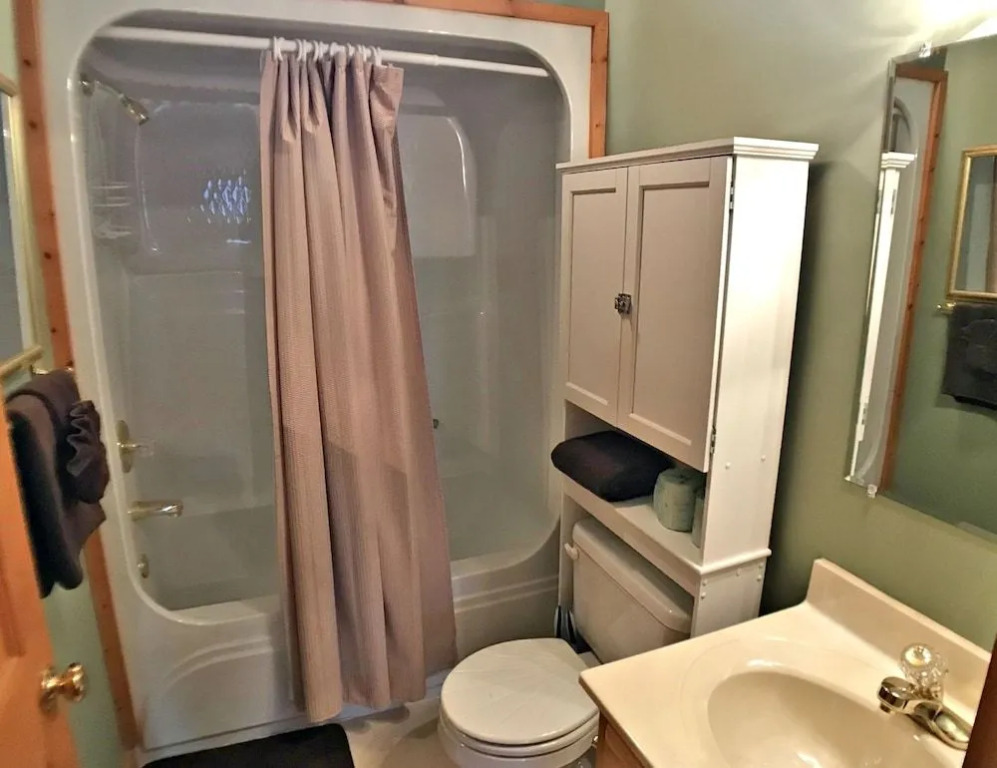 Mountain Tyme Lodge 5 Bedrooms 3 Bathrooms Cabin