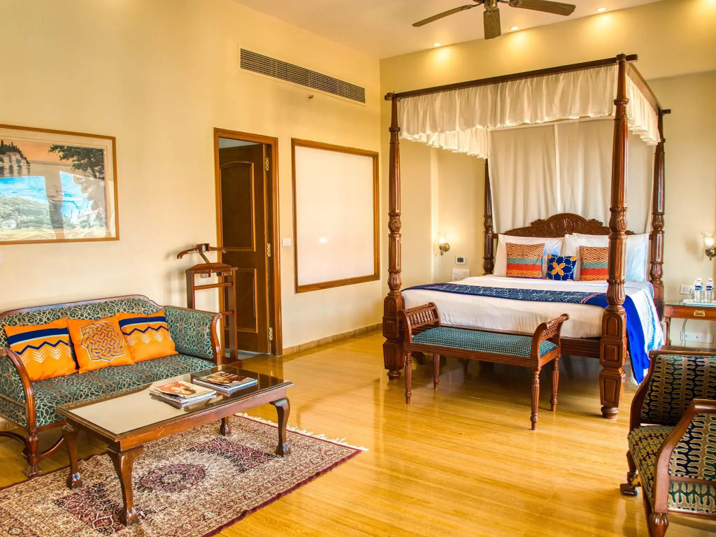 Acron Candolim Regina
