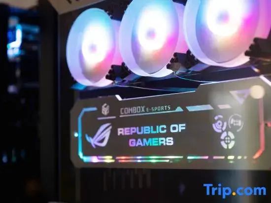 IGenie Love Elf·Wanzhao E-sports Hotel (Chengdu Dafeng Phoenix Mountain Sports Park)