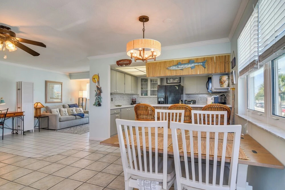 Sand, Sun & Poolside Fun! Madeira Beach Retreat